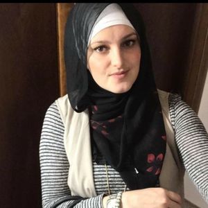 Meet your Posher, Alma